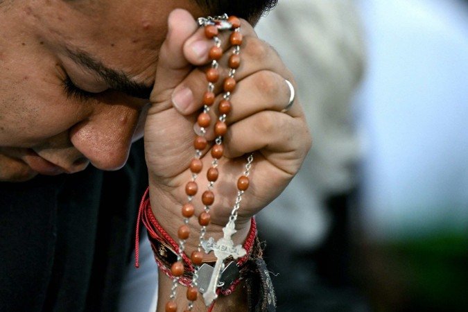  A fé uniu católicos do mundo em oração para guiar o conclave  