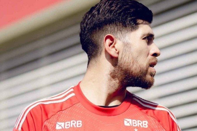 Rossi se reapresenta no Flamengo após tentativa de assalto - (crédito: Foto: Adriano Fontes/Flamengo) Rossi se reapresenta no Flamengo após tentativa de assalto - (crédito: Foto: Adriano Fontes/Flamengo)