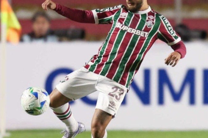 GUGA - Apareceu bem pelo lado direito, conseguindo mostrar fôlego ficando o jogo todo e teve grande destaque ao ganhar várias divididas. Nota: 6,5 -  Foto: Marcelo Gonçalves/Fluminense