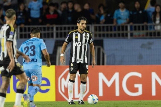 JUNIOR ALONSO - Talvez o melhor da defesa, com alguns cortes e interceptações. Mas também errou muitos passes. NOTA 5,0 - Foto:  Pedro Souza / Atlético