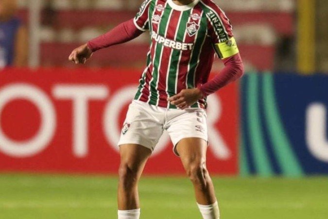 BERNAL - O capitão do time fez uma partida sólida. Teve muita ação ao longo do meio de campo, além de atuar bem nas disputas de bola. Entretanto, acabou perdendo muito a posse, cedendo lance de perigos. Nota: 5,5 - Foto: Marcelo Gonçalves/Fluminense