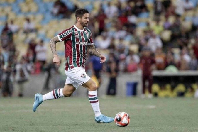 Titular com a lesão de Cano, Everaldo é criticado pela torcida  -  (crédito: Foto: Lucas Merçon/Fluminense)