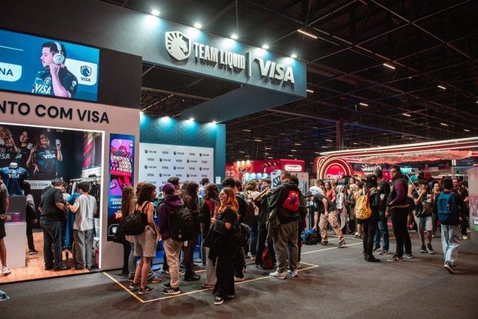 A Team Liquid Brasil esteve presente com um estande que misturava loja, ativações e experiências interativas