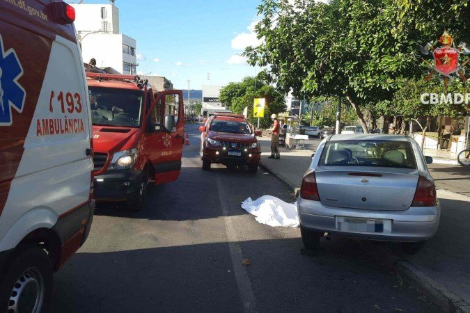 A Polícia Militar (PMDF) isolou a área para os procedimentos da Polícia Civil (PCDF) - (crédito: Divulgação/CBMDF) A Polícia Militar (PMDF) isolou a área para os procedimentos da Polícia Civil (PCDF) - (crédito: Divulgação/CBMDF)