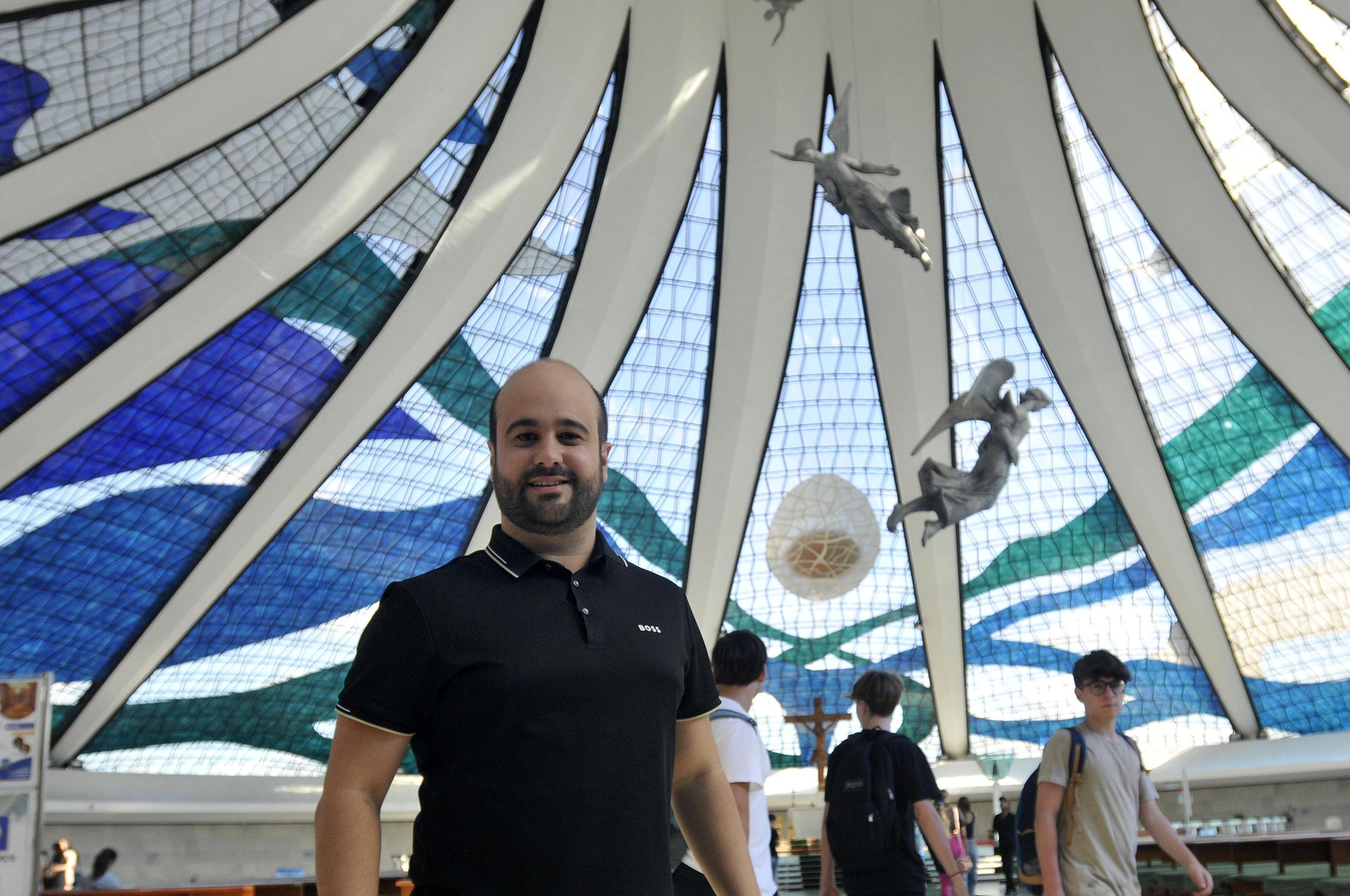 Lucas Moretto espera que o novo papa seja aberto às culturas e tradições, e não seja impositivo