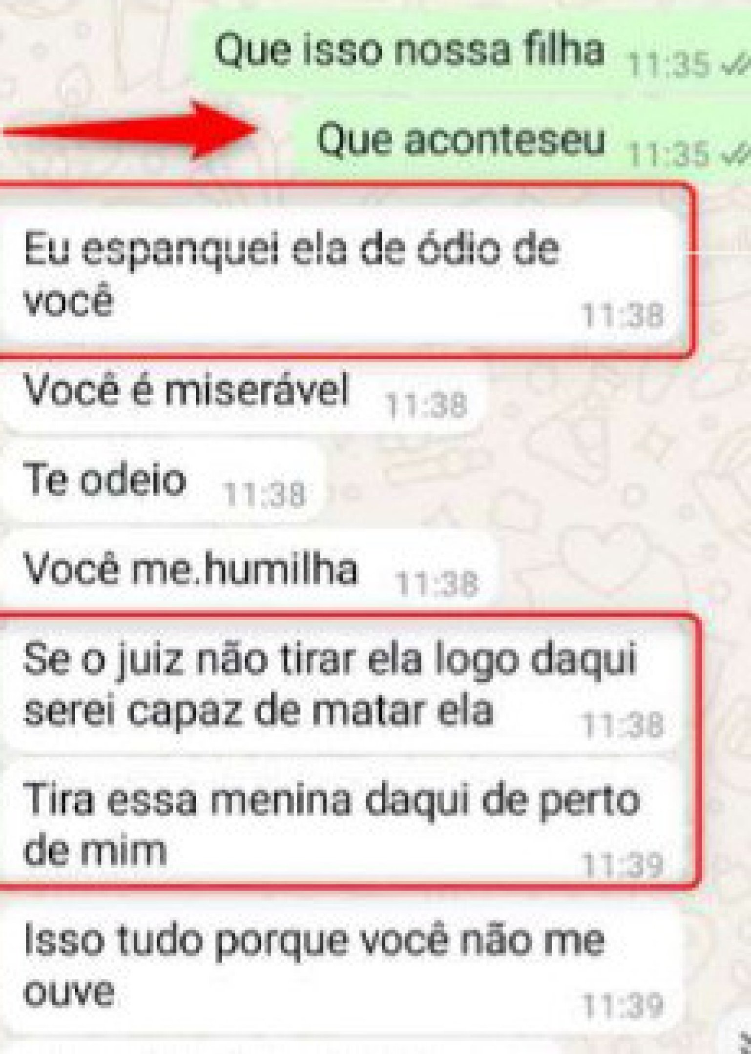 Troca de mensagens entre pai e mãe aponta que mulher, de 28 anos, torturou e ameaçou matar a filha de apenas 1 ano