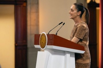 Ex-chefe de governo da Cidade do México, Shaeinbaum possui 62 anos e foi eleita presidente em 2024 -  (crédito: PRESIDENCIA DE MEXICO / PRESIDENCIA DE MEXICO / AFP)