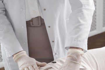 Embora mais comum em mulheres grávidas ou no pós-parto, a diástase não é exclusiva da gestação