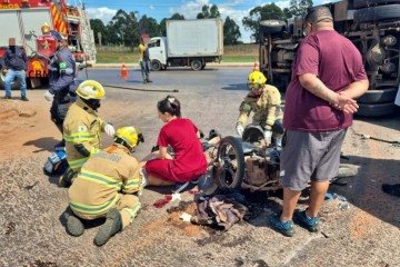A vítima foi intubada ainda no local e, devido à gravidade de seu estado, foi transportada com prioridade máxima para o Hospital de Base -  (crédito: Divulgação/CBMDF)