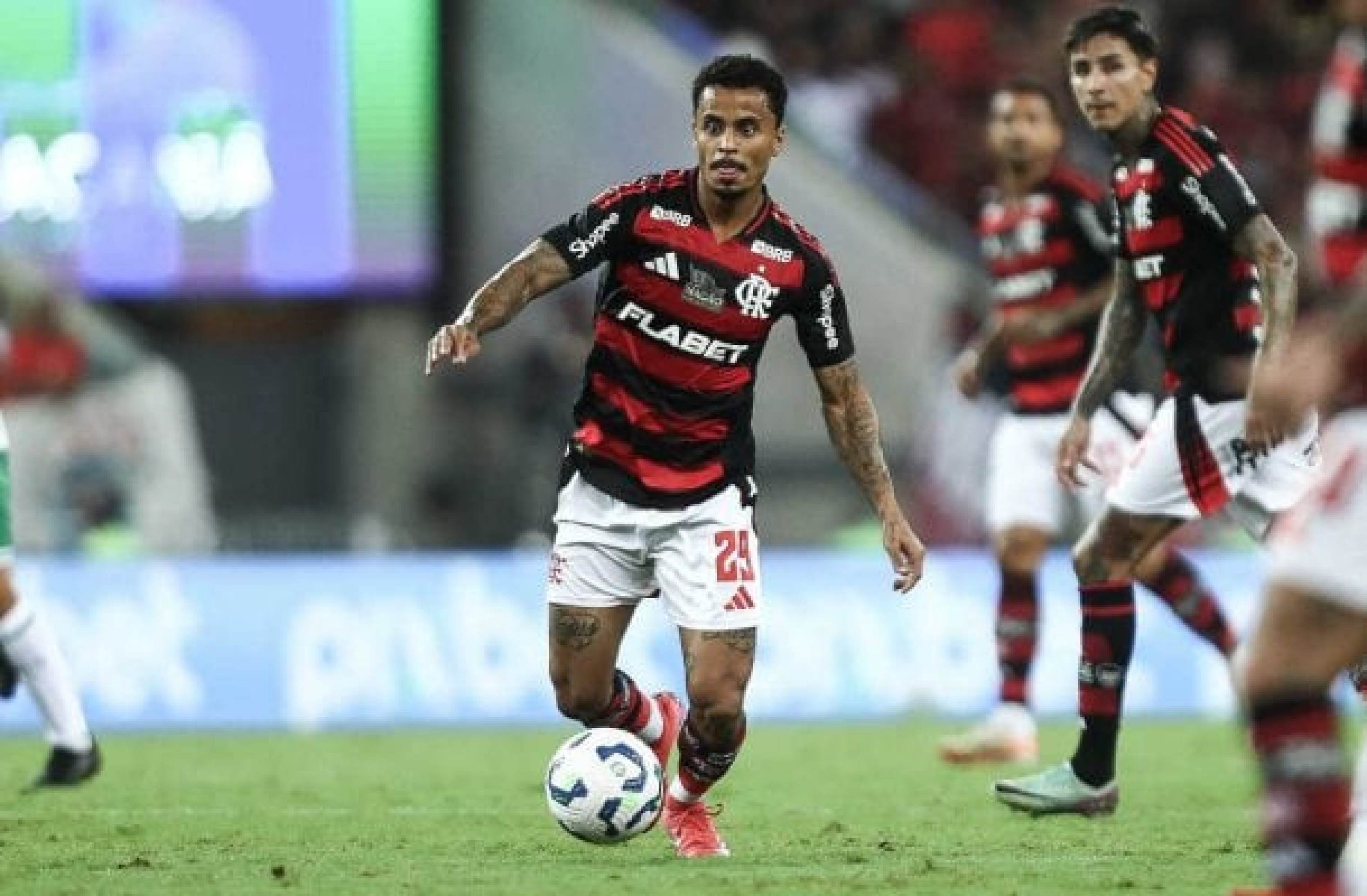 Namorando, Allan Souza nega que está esperando filho com outra
