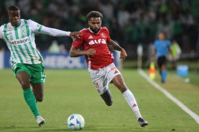 WESLEY - Faltou ser mais efetivo. Correu muito e participou bem do jogo, mas errou muitas decisões. Cresceu de produção no início do segundo tempo e criou uma boa oportunidade, mas parou na defesa de Ospina. NOTA: 5,5