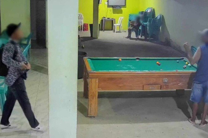 Homem entra em bar e atira cerca de treze vezes na vítima - (crédito: Divulgação/PMMG) Homem entra em bar e atira cerca de treze vezes na vítima - (crédito: Divulgação/PMMG)
