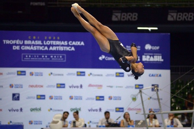 Troféu Brasil 2025 mostra força da ginástica artística com público recorde e novos talentos. - (crédito: Minervino Junior/CB/D.A Press) Troféu Brasil 2025 mostra força da ginástica artística com público recorde e novos talentos. - (crédito: Minervino Junior/CB/D.A Press)