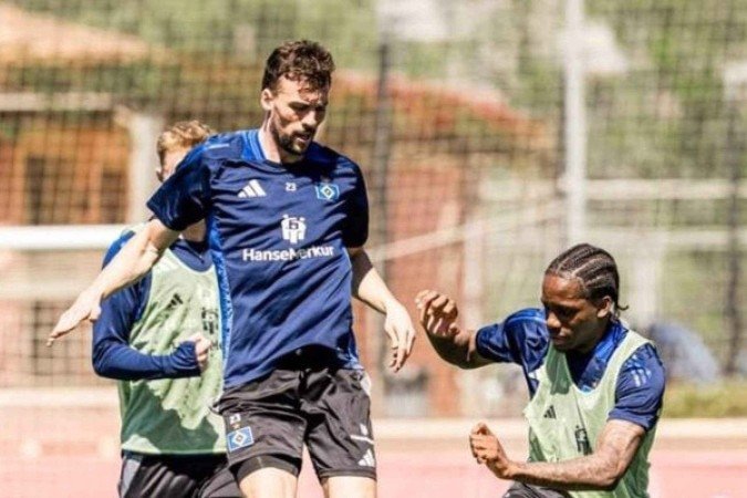 Hamburgo está preparado para o duelo deste sábado com o Ulm. Se vencer, o gigante estará de volta à elite alemã - (crédito: Foto: Divulgação/Hamburger SV) Hamburgo está preparado para o duelo deste sábado com o Ulm. Se vencer, o gigante estará de volta à elite alemã - (crédito: Foto: Divulgação/Hamburger SV)