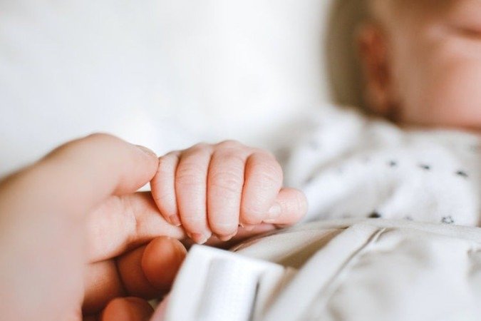 Texto previa o benefício só para prematuros, mas a mudança estende a regra a qualquer recém-nascido internado -  (crédito: Lisa Fotios pexels)