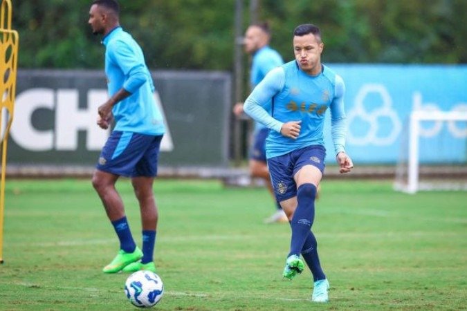 Mano Menezes deve promover a volta de quatro jogadores ao time titular - (crédito: Foto: Lucas Uebel/ Gremio) Mano Menezes deve promover a volta de quatro jogadores ao time titular - (crédito: Foto: Lucas Uebel/ Gremio)
