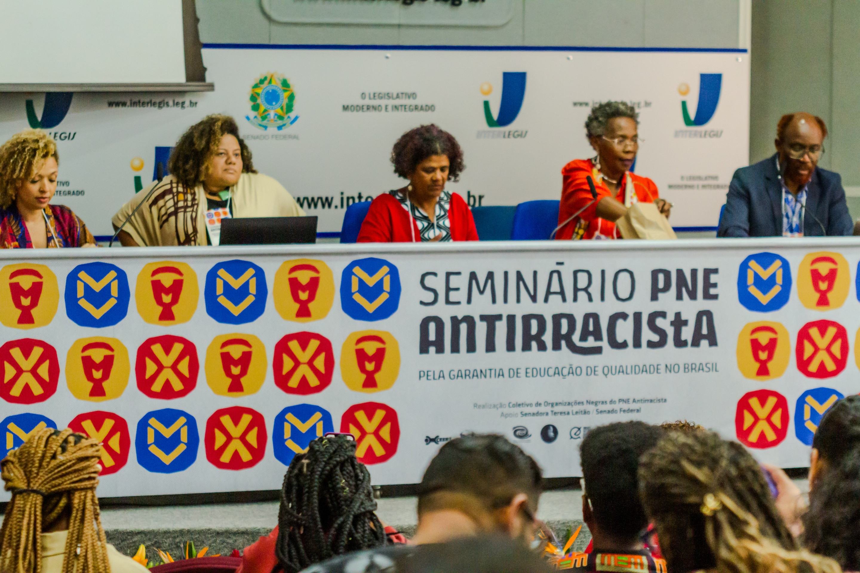 Movimento Negro reivindica PNE antirracista Movimento Negro reivindica PNE antirracista