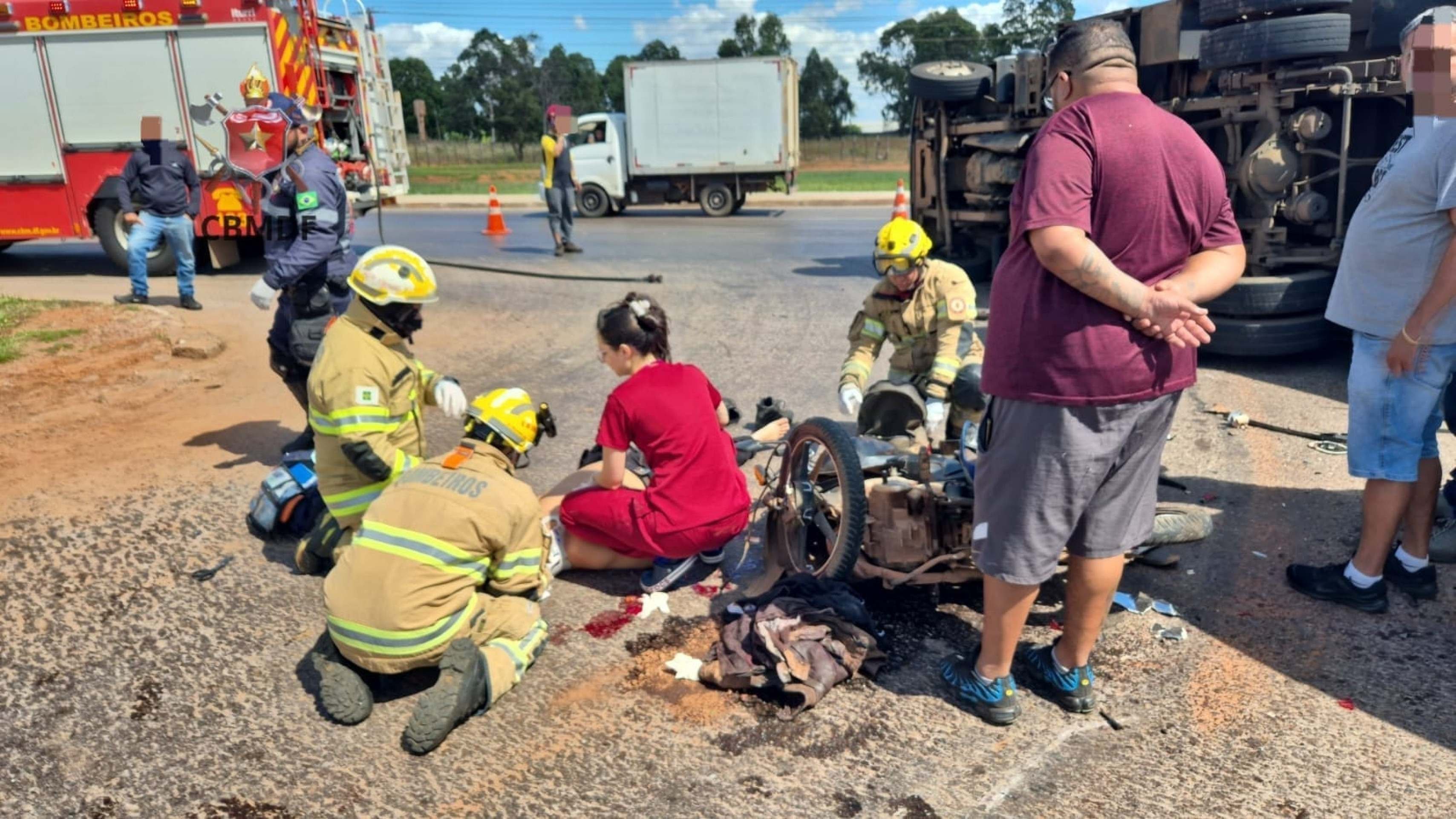 Acidente deixa condutor de motocicleta em estado grave Acidente deixa condutor de motocicleta em estado grave