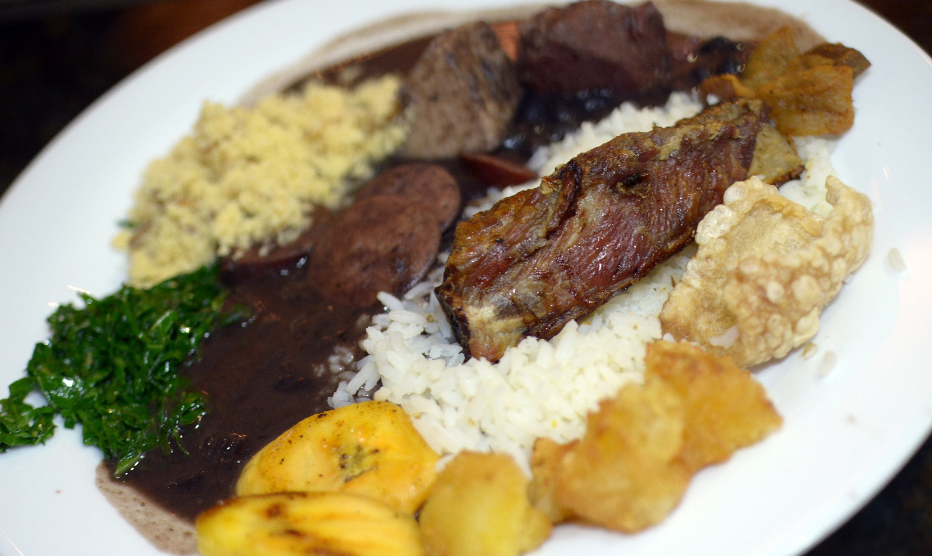 O famoso tempero brasileiro em pratos que representam diversas regiões