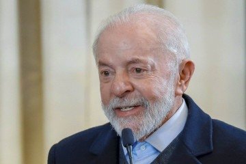 Em Moscou, Lula informou ter recebido a informação do desmantelamento dos grupos que fraudavam o INSS pela Controladoria-Geral da União (CGU) e pela Polícia Federal. Ele elogiou o trabalho de investigação, destacando que foi feito 'com muita inteligência' -  (crédito: Ricardo Stuckert )