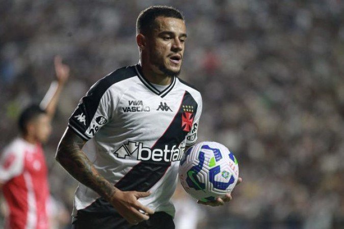 PHILIPPE COUTINHO - Não foi brilhante, mas fez uma boa partida. Participou de tramas ofensivas, inclusive a do gol de Vegetti, e tentou alguns chutes contra a meta adversária. Teve bastante espaço pra jogar após o Vasco ficar com um a mais em campo. Nota: 6,5 - Foto: Matheus Lima/Vasco