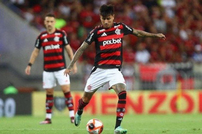 PULGAR - Estava bem na partida, com alto índice de aproveitamento nos passes e até mesmo uma finalização. Mas sentiu um problema na coxa direita e foi substituído aos 38 minutos do primeiro tempo. NOTA: 6,0 - Foto: Gilvan de Souza/Flamengo