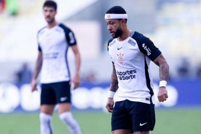 Memphis Depay: Noite para esquecer do camisa 10 do TimÃ£o. Afinal, ele perdeu um pÃªnalti ao tentar bater de cavadinha, mas parou no ex-corintiano Walter. AlÃ©m disso, recebeu um amarelo poucos minutos apÃ³s falhar na marca da cal. Deu uma assistÃªncia para CacÃ¡, mas nada que apagasse sua atuaÃ§Ã£o ruim no interior paulista - Nota: 4,5 - Foto: Rodrigo Coca/AgÃªncia Corinthians