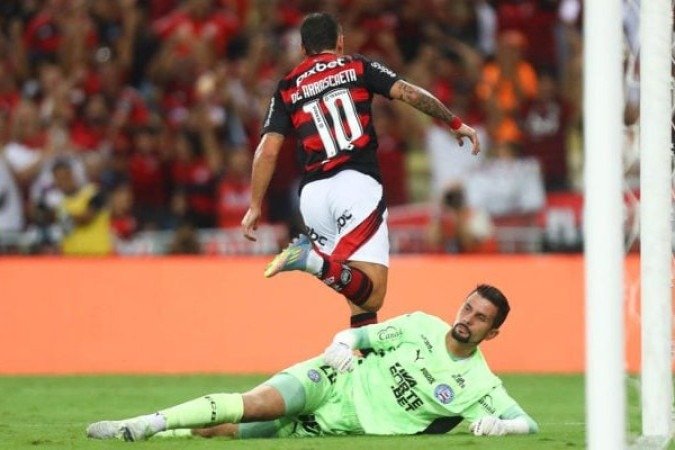 BAHIA - Não começou bem e demorou para se organizar. Apenas se limitou a neutralizar as ações do Flamengo e quase não levou perigo, com exceção de uma jogada de Kayky no primeiro tempo. NOTA: 4,0 - Foto: Gilvan de Souza/Flamengo