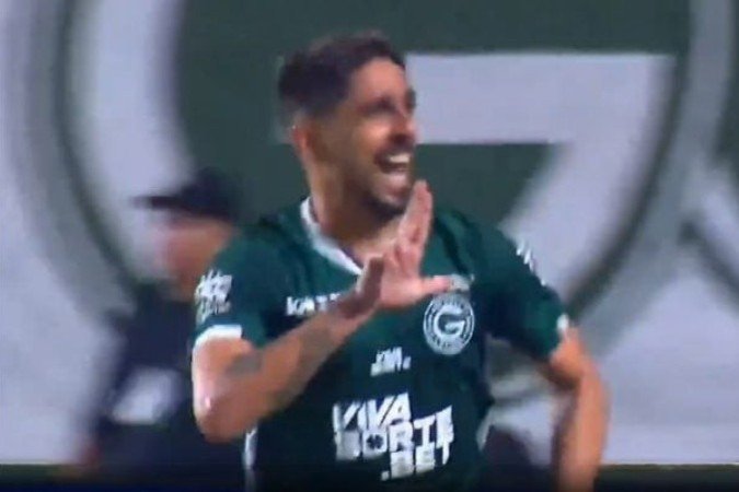 Rafael Gava fez o gol da vitória do Goiás sobre o Coritiba - (crédito: - Foto: Reprodução / ESPN) Rafael Gava fez o gol da vitória do Goiás sobre o Coritiba - (crédito: - Foto: Reprodução / ESPN)
