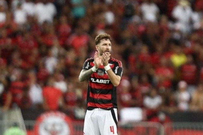 LÉO PEREIRA - Muito bem nas ações defensivas, especialmente no jogo aéreo. Também foi bem nos passes, contribuindo para uma saída de bola mais controlada. NOTA: 6,0 - Foto: Gilvan de Souza/Flamengo