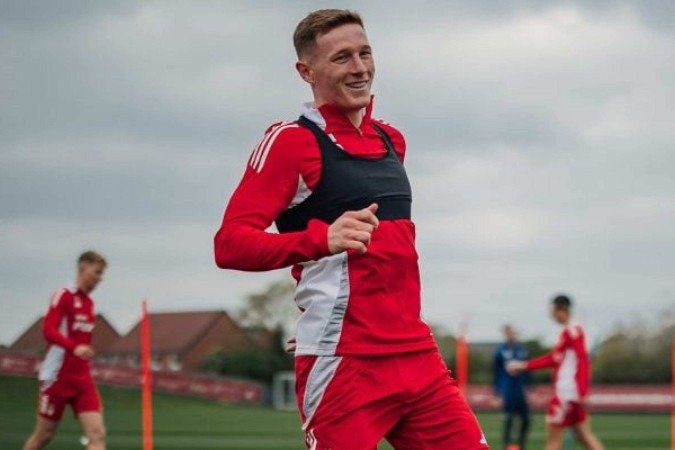 Chris Wood mais uma vez comandaráo ataque do Nottingham, que pode voltar ao G4 do Inglês se vencer o Leicester -  (crédito: Foto: Divulgação / Nottingham Forest)