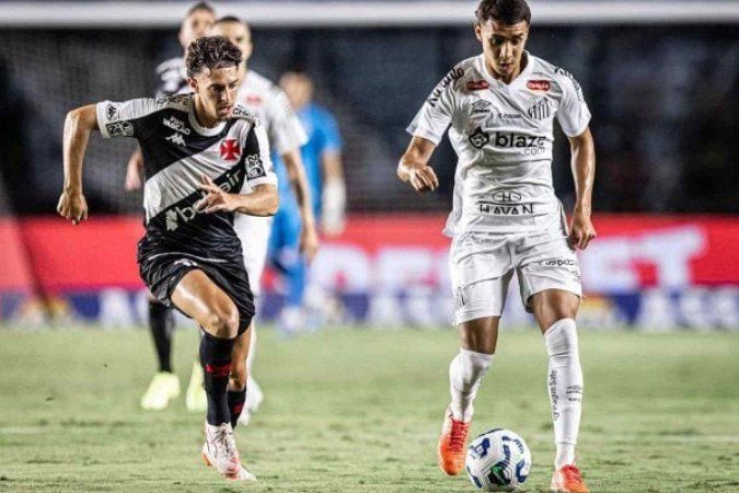 Santos recebeu multa por atraso para entrar em campo na partida contra o Vasco, pelo Brasileirão - - (crédito: Foto: Divulgação / SFC) Santos recebeu multa por atraso para entrar em campo na partida contra o Vasco, pelo Brasileirão - - (crédito: Foto: Divulgação / SFC)