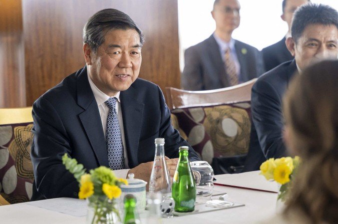 Vice-primeiro-ministro chinês, He Lifeng - (crédito: Handout/FDFA/AFP) Vice-primeiro-ministro chinês, He Lifeng - (crédito: Handout/FDFA/AFP)