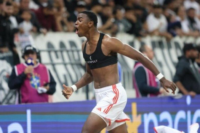 RICARDO MATHIAS - Teve a melhor chance do Inter, de cabeça, após cruzamento de Tabata. Substituiu Lucca - Nota 6,0 -  Ricardo Duarte/Internacional