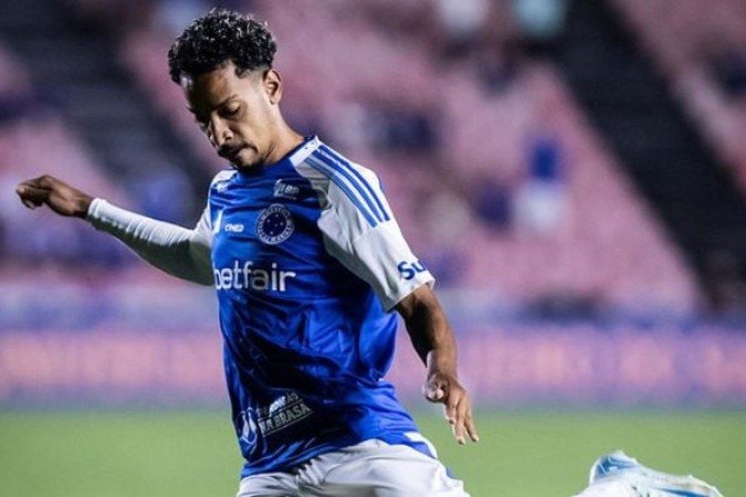 MATHEUS PEREIRA -Responsável pela criação, cumpriu o seu papel muito bem, como de costume. Fez seu melhor jogo na temporada até aqui. Além de ajudar na marcação, criar boas jogadas e finalizações, deu um lindo lançamento para Kaio Jorge marcar o segundo gol da partida e ele balançou as redes duas vezes depois. No primeiro, finalizou da área após receber de Kaio Jorge. No segundo, aproveitou um erro da defesa, driblou o goleiro e marcou mais um. Saiu aos 28 minutos do segundo tempo para entrada d