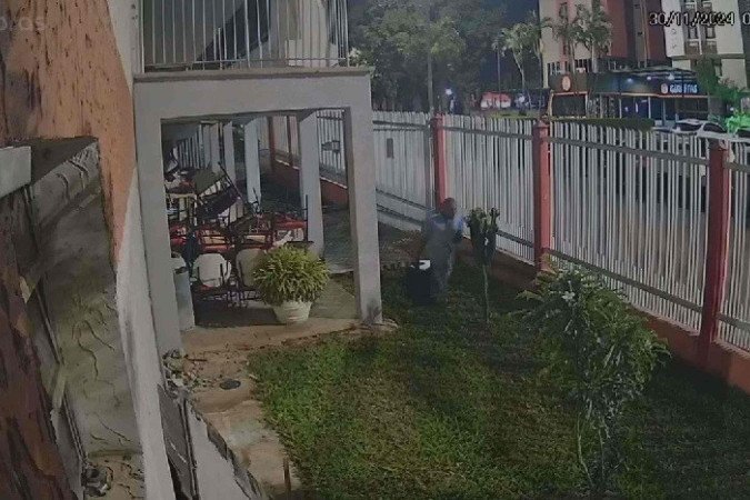 Homem foi preso pela Polícia Militar - (crédito: PMDF/Divulgação) Homem foi preso pela Polícia Militar - (crédito: PMDF/Divulgação)