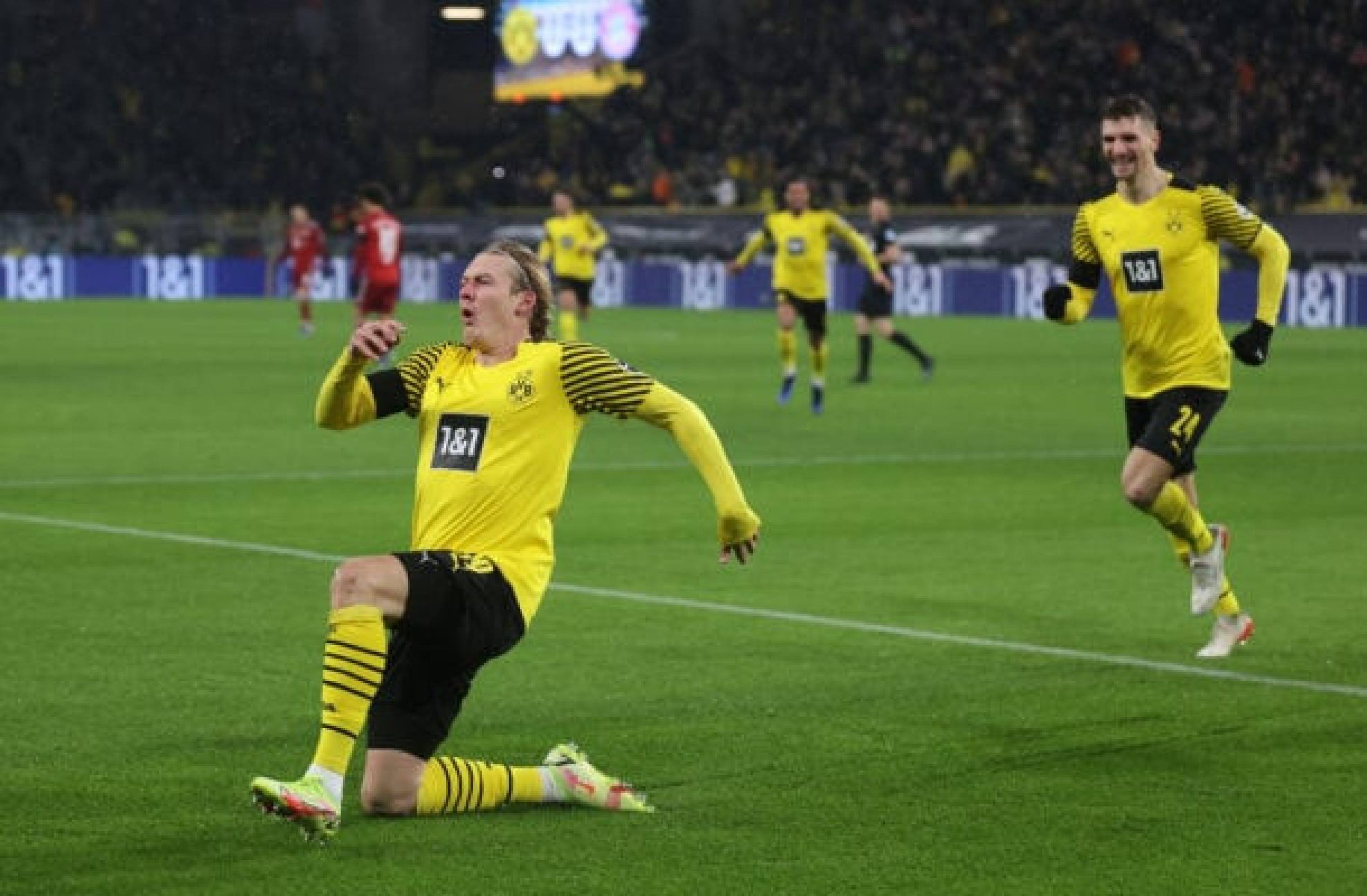 Em dia de Julians, Dortmund bate o Bayer Leverkusen