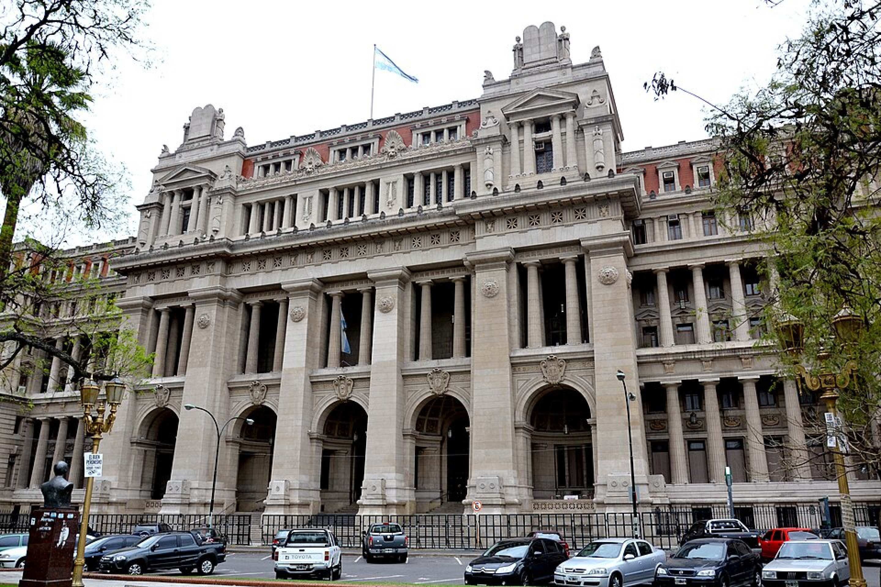 Centenas de documentos nazistas são encontrados em tribunal na Argentina