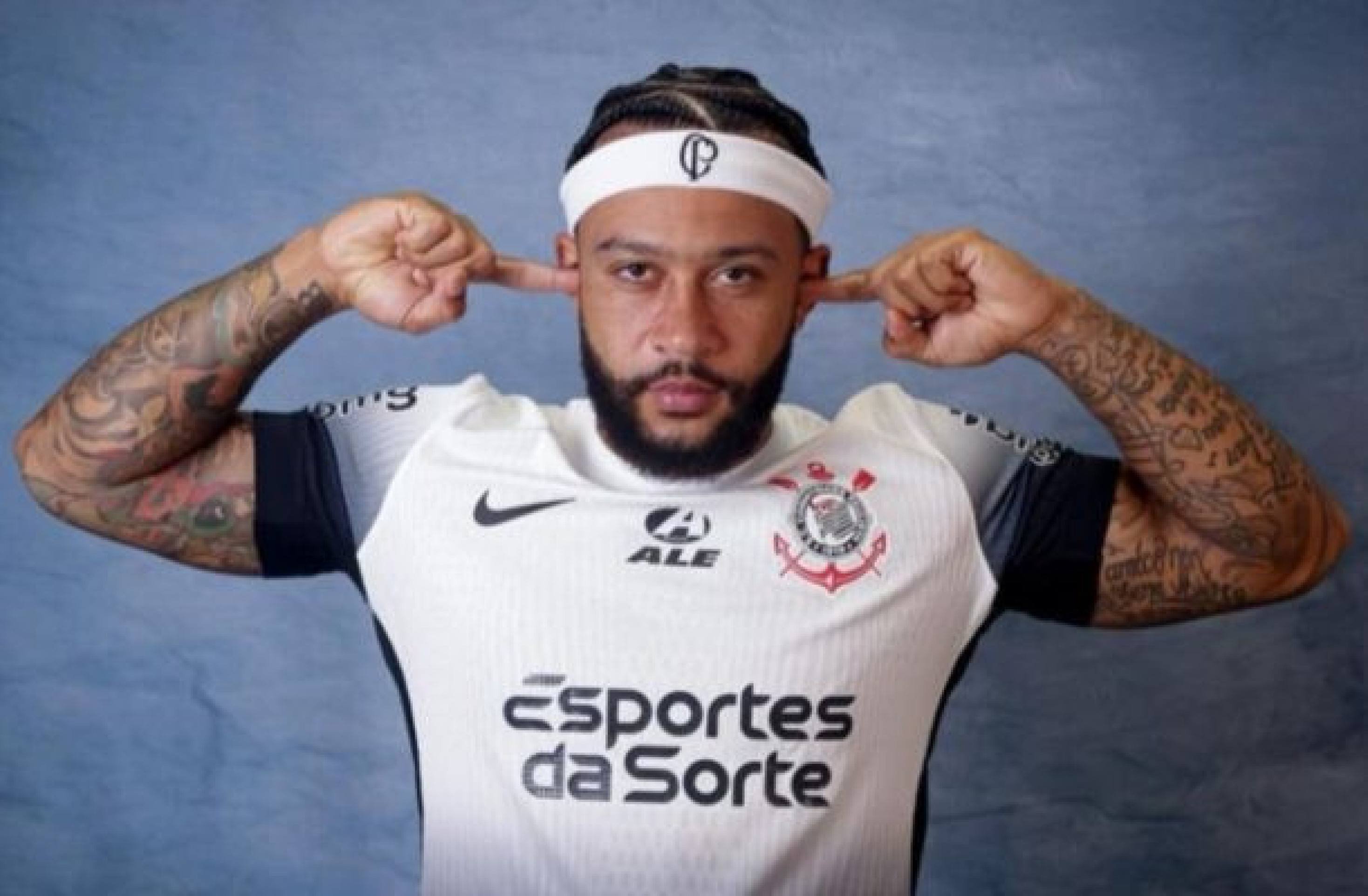 Depay é criticado por cavadinha: ‘Perdeu o meu respeito’