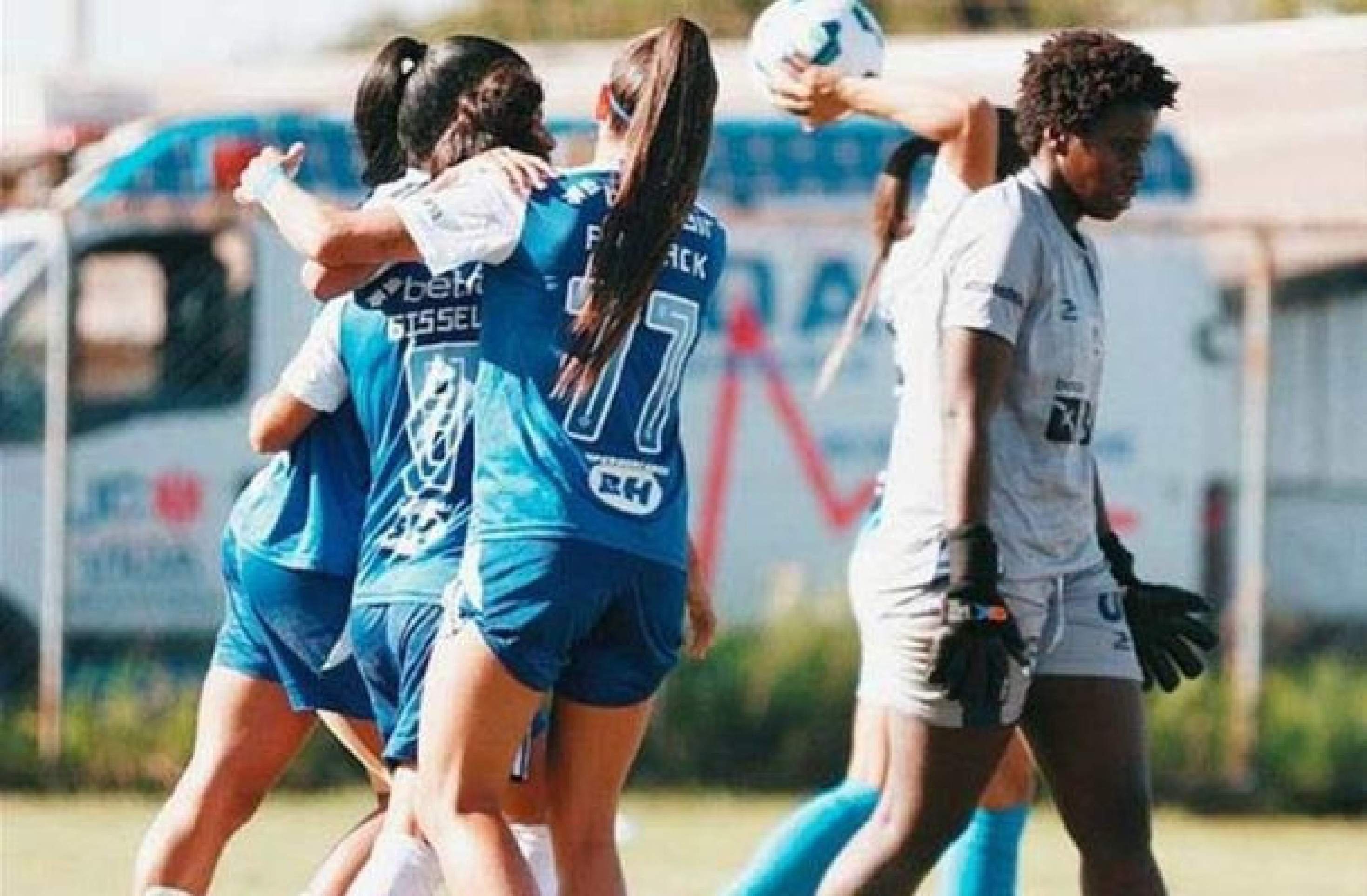 Líder, Cruzeiro recebe o Bahia no Brasileirão Feminino