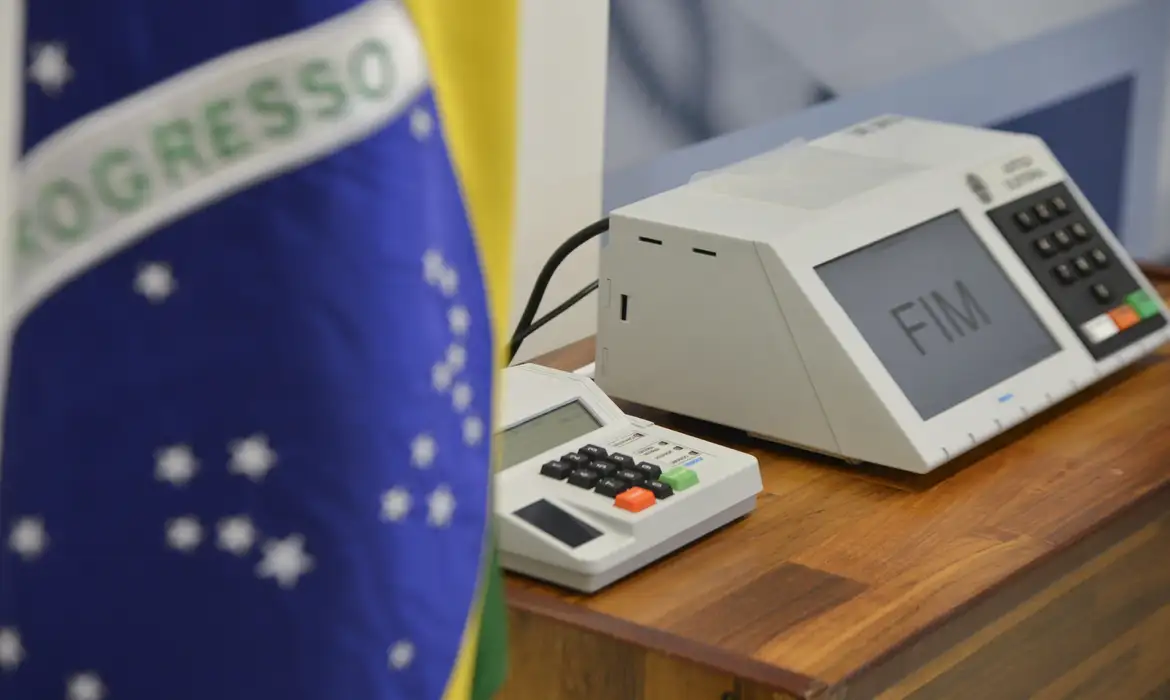 A PEC quer acabar com a reeleição de presidente da República, governadores e prefeitos. -  (crédito: José Cruz/Agência Brasil)