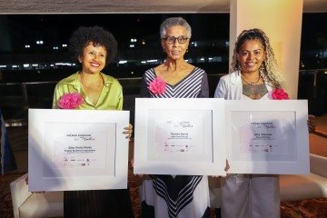  12/05/2025.  Mariana Campos/CB/D.A Press. Premio Engenho. As ganhadoras Gina Vieira Ponte, Rosane Garcia e Joice Marques -  (crédito:  Mariana Campos/CB/D.A Press)