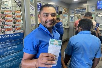 Edilson Oliveira de Sousa, de 42 anos está confiante e disse que acordou com um bom pressentimento que vai levar o prêmio. -  (crédito: Davi Cruz/CB)