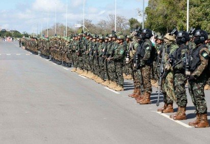 STM retira patente de major do Exército condenado por fraudes de armas Militar tinha acesso privilegiado a sistemas e dependências oficiais, sem a necessidade de prestar justificativas a superiores -  (crédito: Isac Nobrega/PR) -Militar tinha acesso privilegiado a sistemas e dependências oficiais, sem a necessidade de prestar justificativas a superiores -  (crédito: Isac Nobrega/PR)