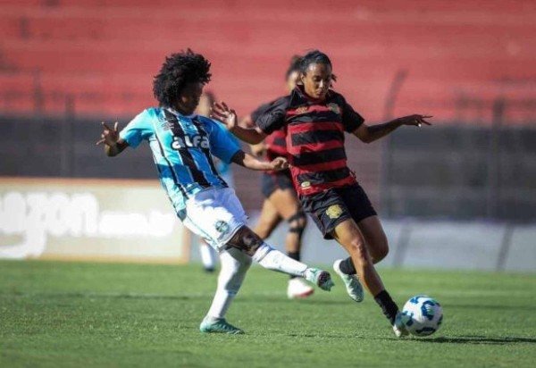 CAROLINE MOTTA/GRÊMIO FBPA