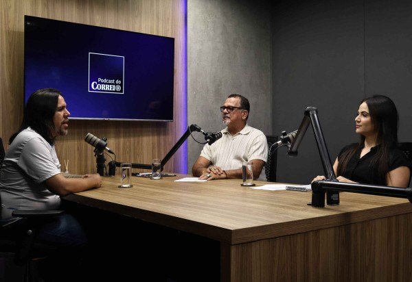  Bruna Gaston CB/DA Press