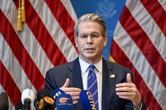 Bessent não mencionou diretamente o caso do Brasil, que enfrenta a maior alíquota entre os países afetados, de 50% - (crédito: Fabrice COFFRINI / AFP) Bessent não mencionou diretamente o caso do Brasil, que enfrenta a maior alíquota entre os países afetados, de 50% - (crédito: Fabrice COFFRINI / AFP)