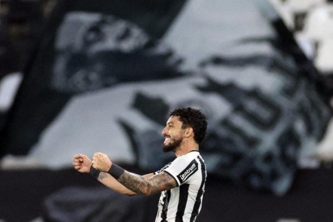 Alex Telles teve uma atuação sólida no triunfo do Botafogo sobre o Internacional - (crédito: Foto: Vitor Silva/Botafogo) Alex Telles teve uma atuação sólida no triunfo do Botafogo sobre o Internacional - (crédito: Foto: Vitor Silva/Botafogo)