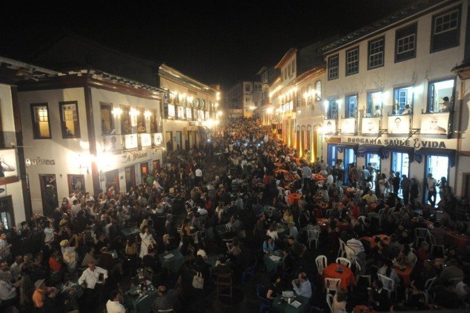 Venda de ingressos na Vesperata de Diamantina é alvo de denúncias - (crédito: Uai Turismo) Venda de ingressos na Vesperata de Diamantina é alvo de denúncias - (crédito: Uai Turismo)