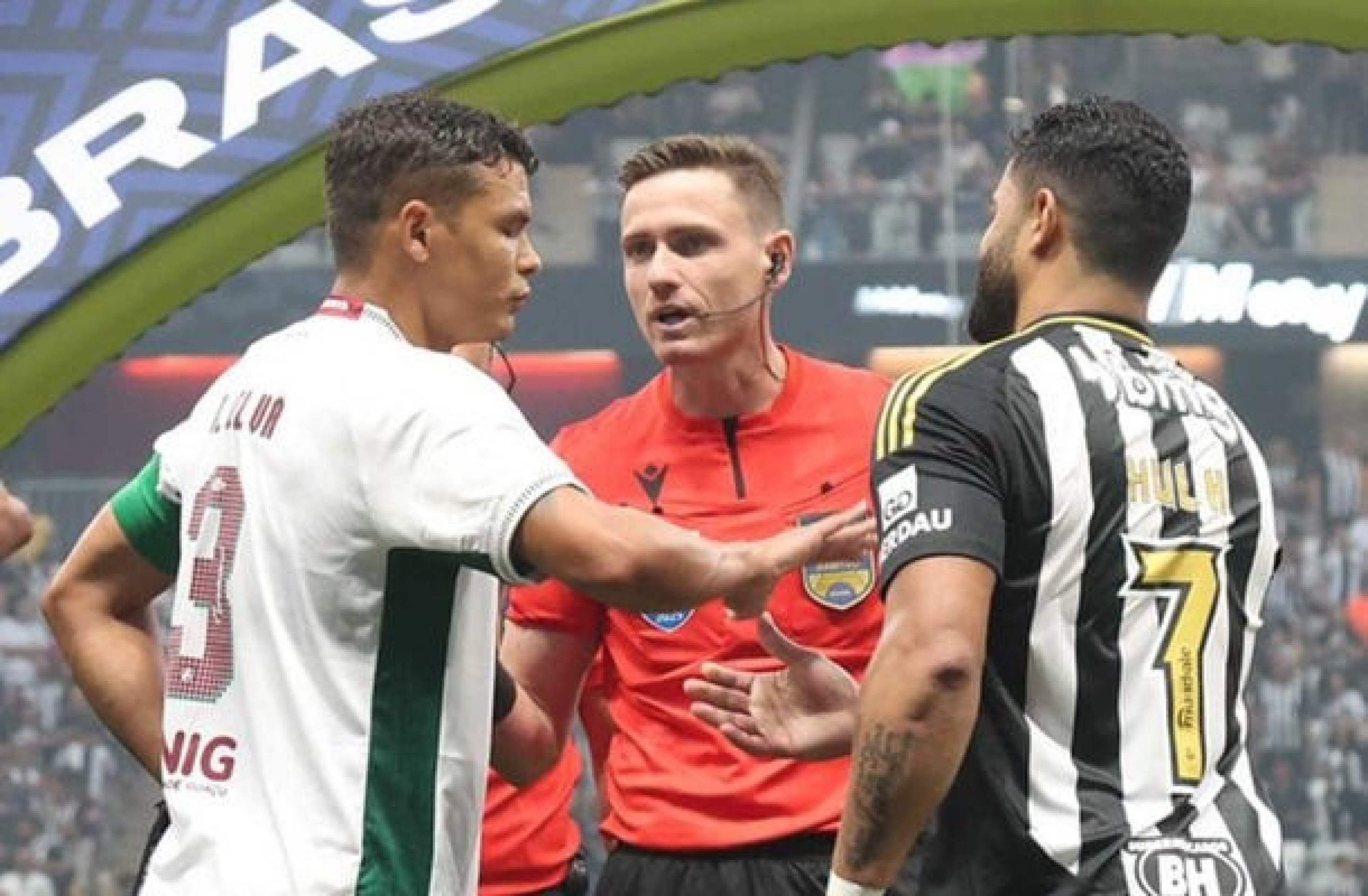 Thiago Silva ressalta que se expressou mal e pede desculpas ao elenco do Fluminense